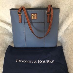 NEW Dooney & Bourke Leather Purse
